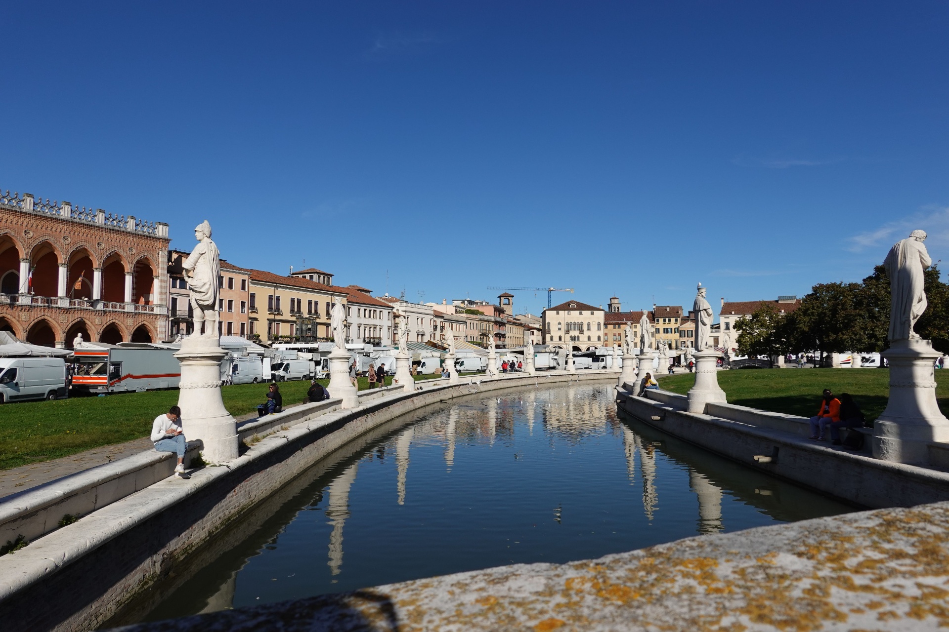 Canale e statue di Prato della Valle
